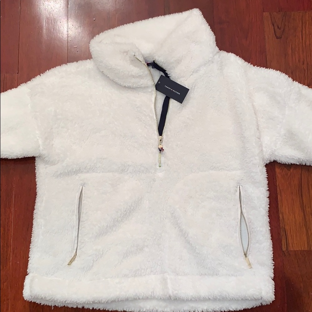Tommy Hilfiger NEW fuzzy sweatshirt